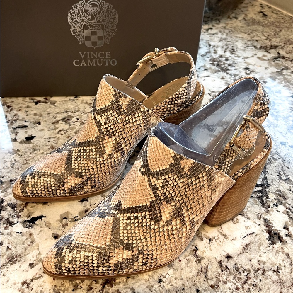 New Vince Camuto Chemine Bootie/Mule. Fabulous shoe for Fall! Hard to find color